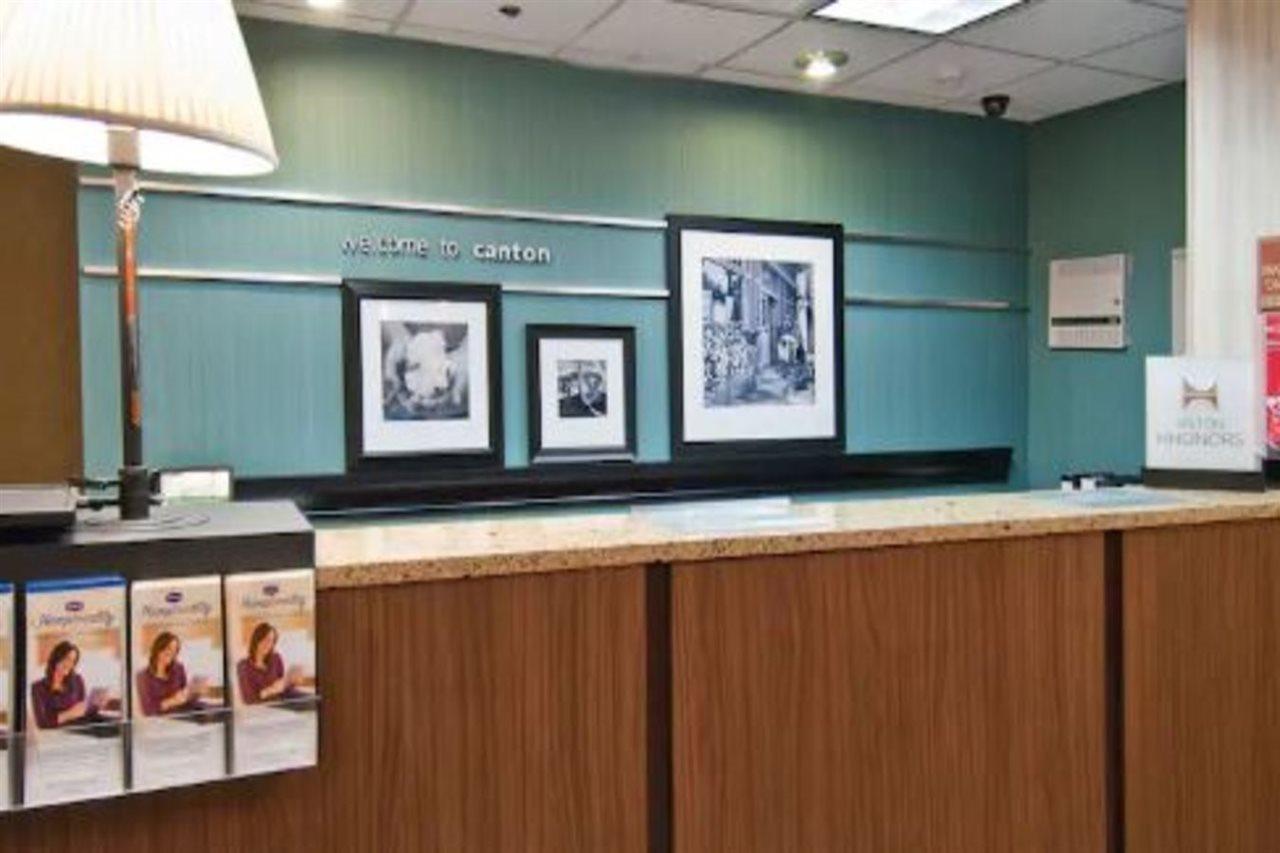Hampton Inn Canton Exterior foto