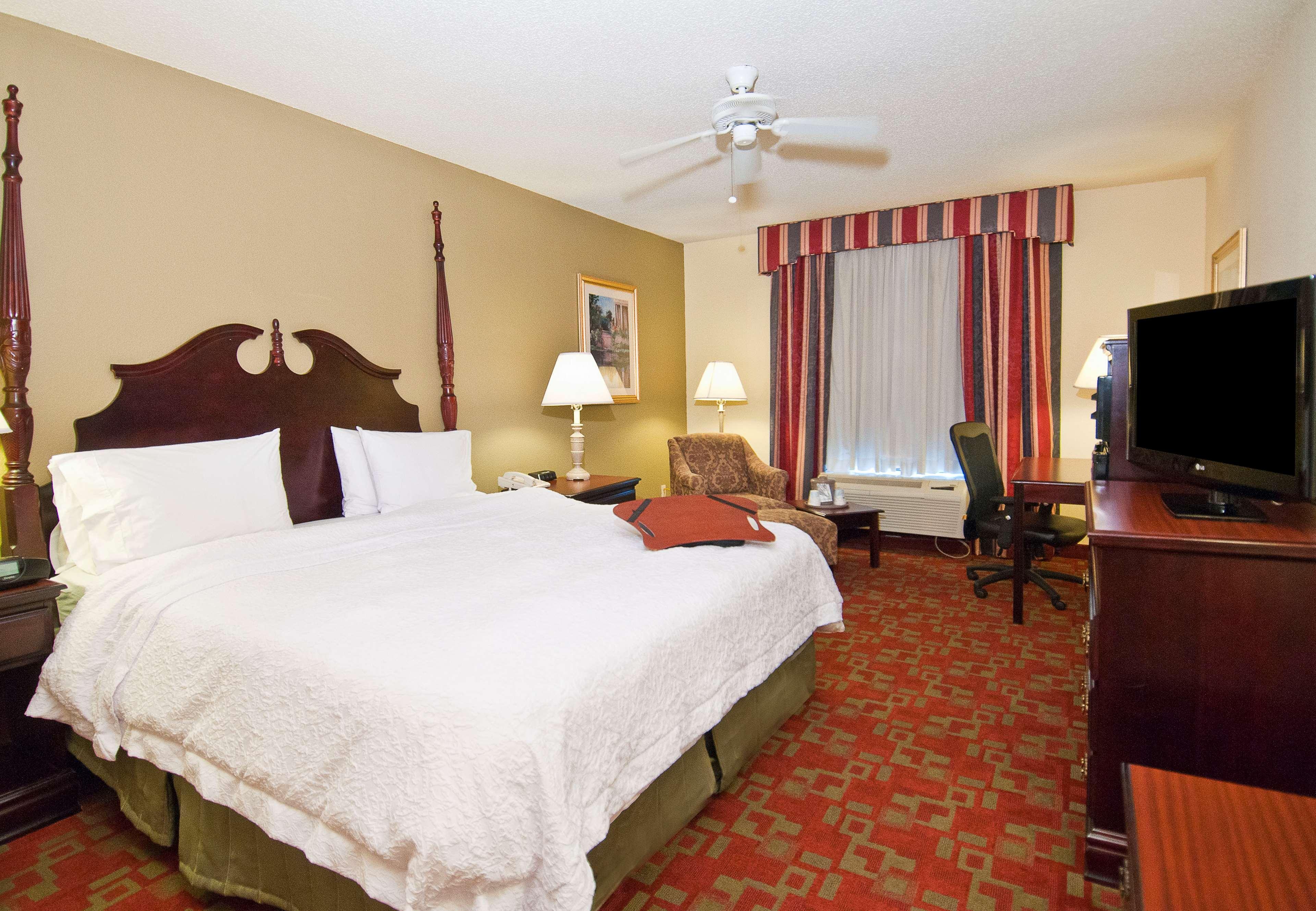 Hampton Inn Canton Exterior foto